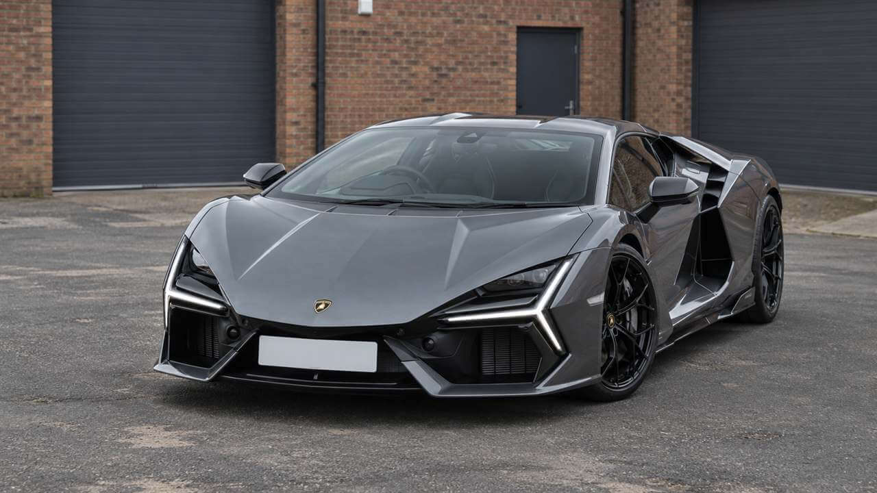 Lamborghini Revuelto – front three-quarter view