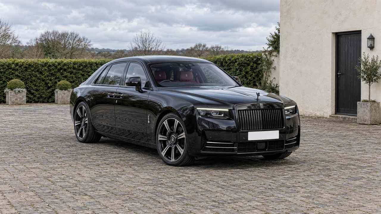 Illustrative Rolls-Royce Ghost Black Badge Series II banner view